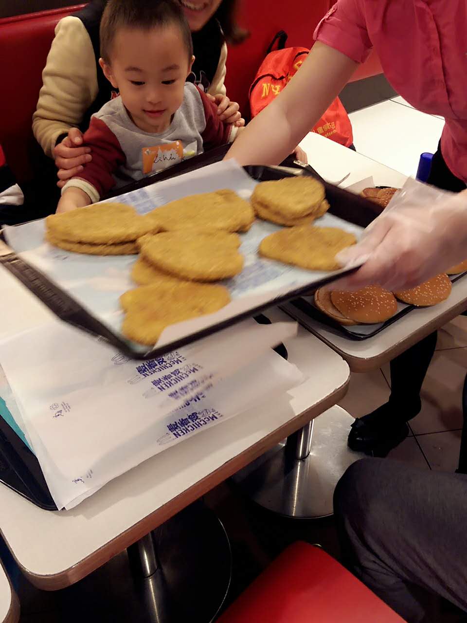 NYC紐約國(guó)際上海仲盛中心：【活動(dòng)回顧】麥當(dāng)勞漢堡之旅