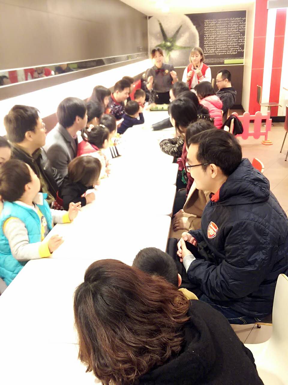 NYC紐約國(guó)際上海仲盛中心：【活動(dòng)回顧】麥當(dāng)勞漢堡之旅