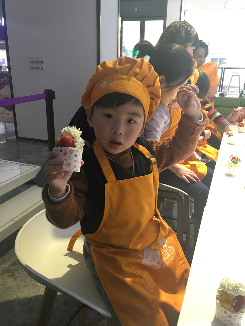 NYC紐約國(guó)際早教汕頭中心 | 震驚!!小孩竟然在廚房里搗鼓這些東西!