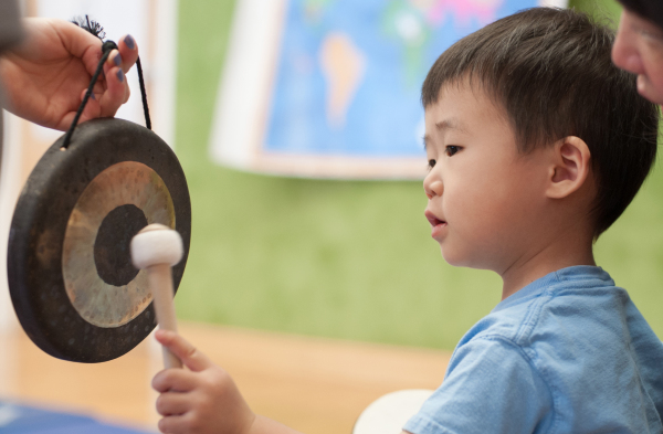 內(nèi)向性格的孩子,如何教內(nèi)向性格的孩子樂(lè)于表達(dá)