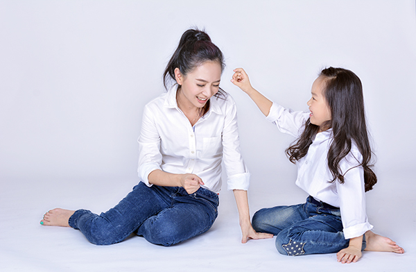 如何培養(yǎng)一個(gè)積極健康愛笑的孩子