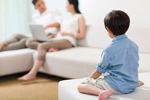 孩子性格內(nèi)向怎么辦？