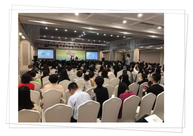 NYC紐約國際邯鄲叢臺(tái)早教中心正面管教講座