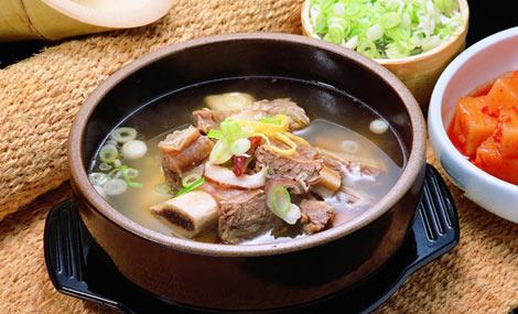 孕期飲食,早教中心,時(shí)蔬牛骨湯