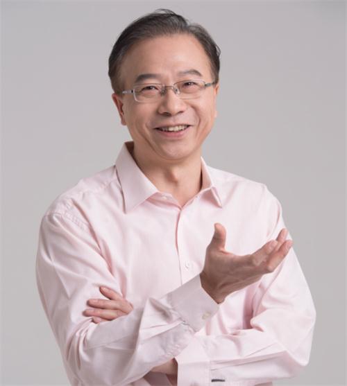 紐約國際兒童俱樂部早教專家團(tuán)隊(duì)馮國強(qiáng)