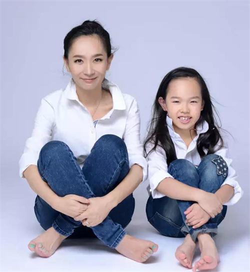 紐約國際兒童俱樂部早教專家團(tuán)隊(duì)王芳