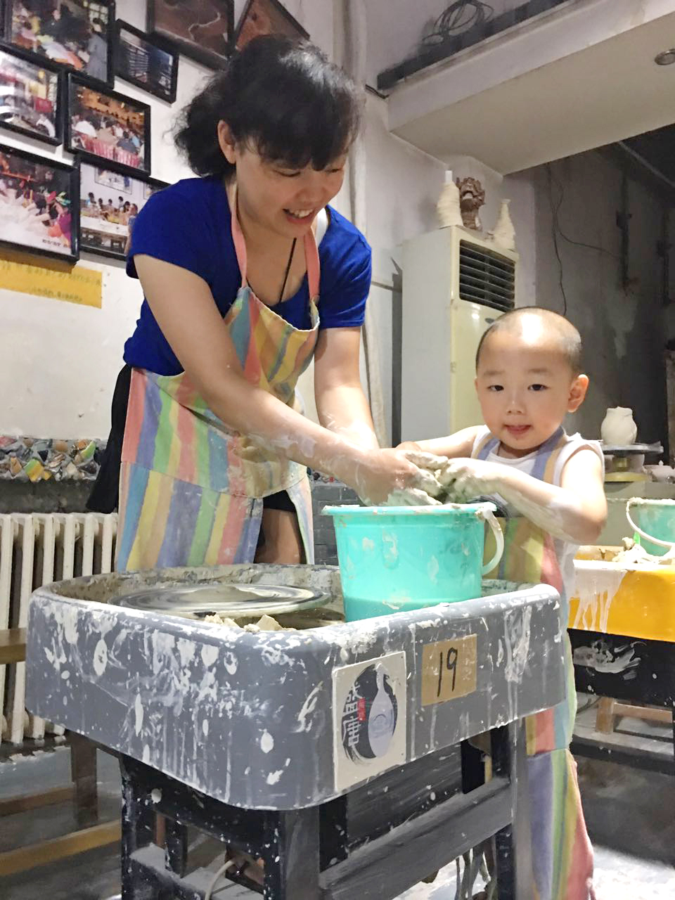 NYC紐約國(guó)際西安曲江早教中心小小陶藝師