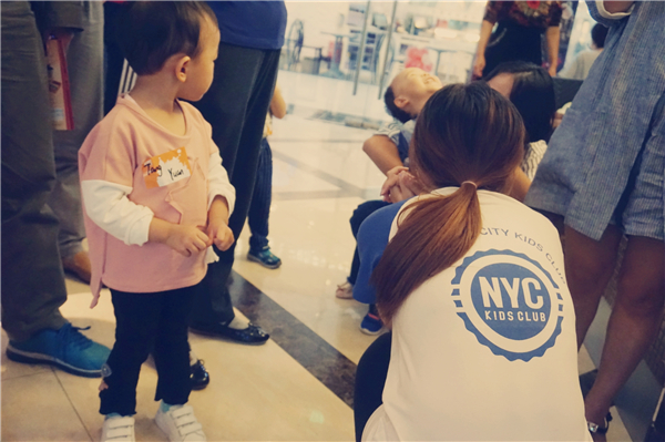 NYC紐約國際杭州遠(yuǎn)洋樂堤港早教中心哈根達斯DIY活動回顧（上）