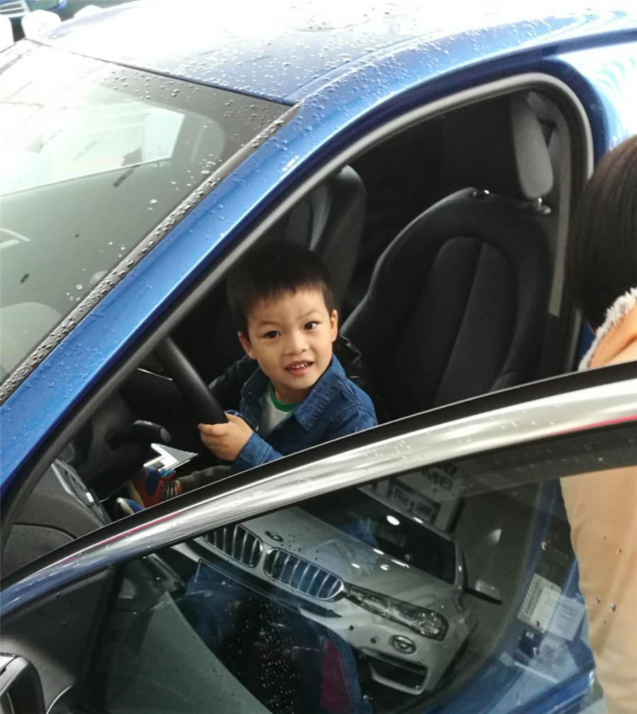 江蘇常州巨凝早教中心汽車彩繪