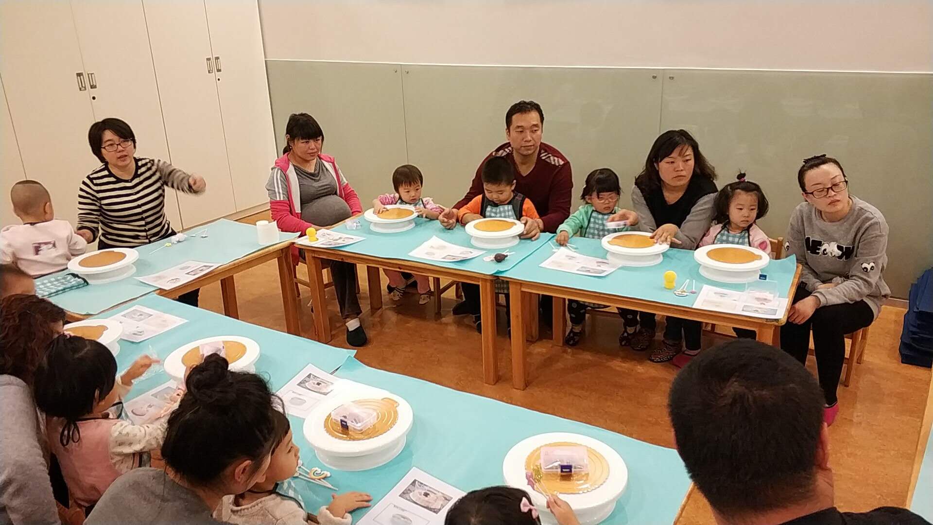 NYC紐約國(guó)際通州羅斯福廣場(chǎng)早教中心小小蛋糕師第一場(chǎng)活動(dòng)回顧
