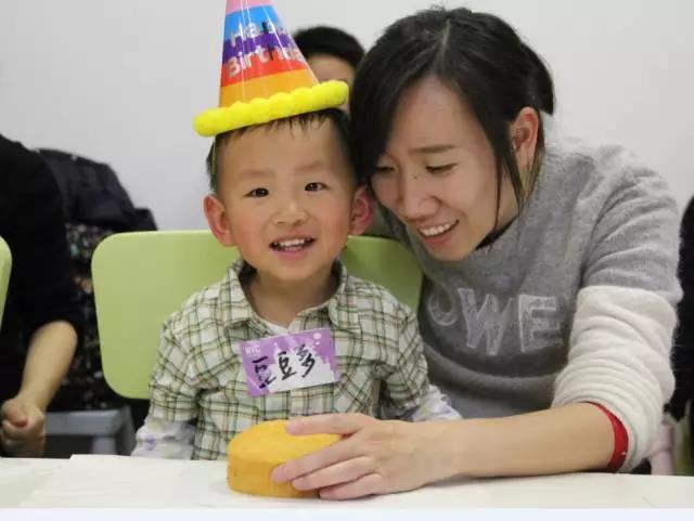 NYC紐約國際成都銀泰城早教中心2018新年1月生日會預(yù)告