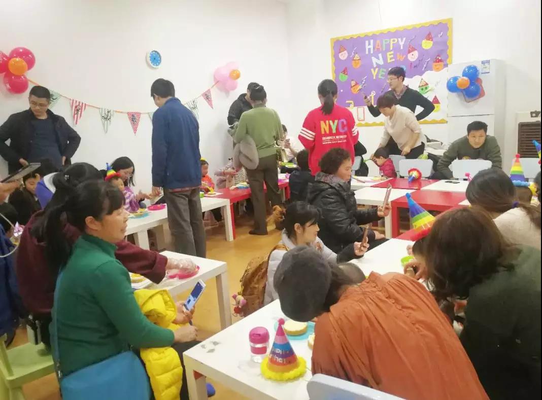 NYC紐約國(guó)際成都銀泰城中心2月份會(huì)員寶寶生日會(huì)又開始招募啦！