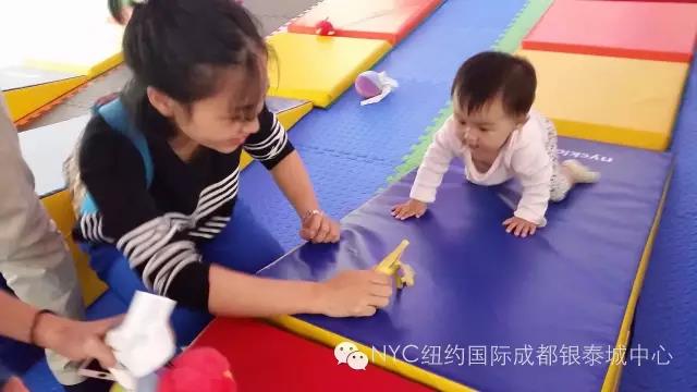 NYC紐約國際成都銀泰城早教中心：NYC歡樂爬爬賽又開始報名啦！