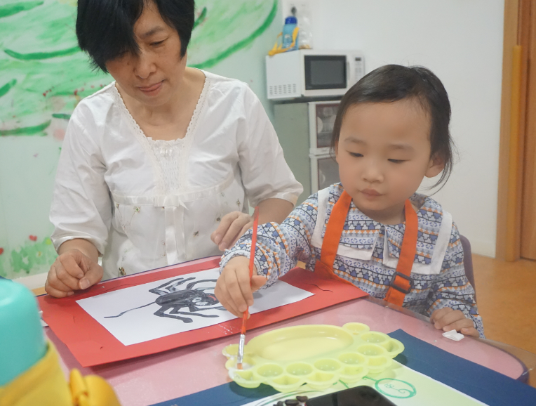 NYC紐約國際早教邯鄲連城早教中心：【活動回顧】職業(yè)體驗(yàn)星巴克小小咖啡師