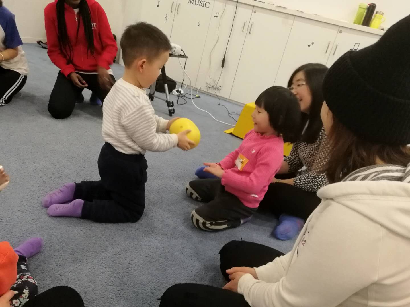 NYC紐約國際蘭州早教中心：英語沙龍歡樂多多！