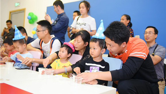 NYC成都銀泰城早教中心活動回顧五月冰淇淋生日派對！