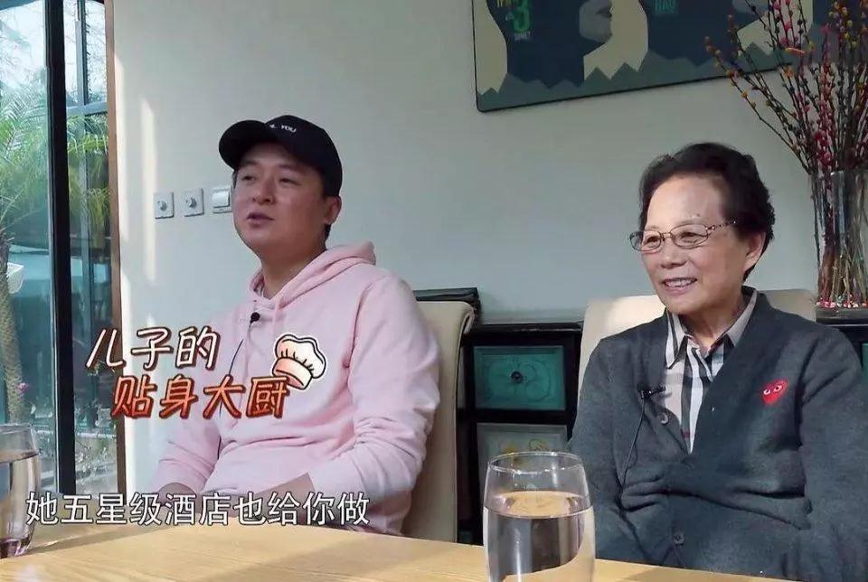 NYC成都銀泰城中心：賢妻良母，真的會毀掉一個孩子！