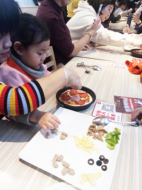 NYC紐約國(guó)際天津?yàn)I海早教中心：戶外親子團(tuán)“小小Chefs”活動(dòng)回顧