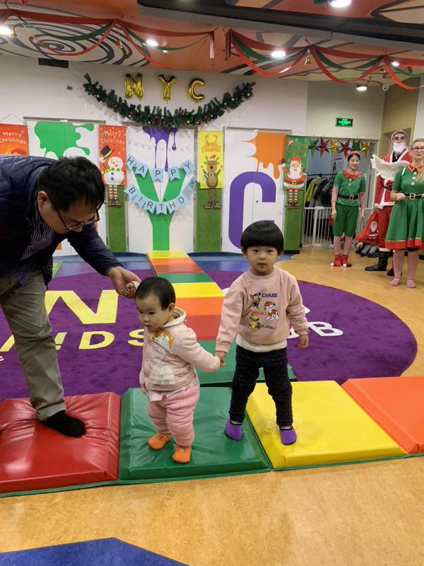 NYC紐約國際平谷萬德福早教中心圣誕精靈主題生日會圓滿結(jié)束