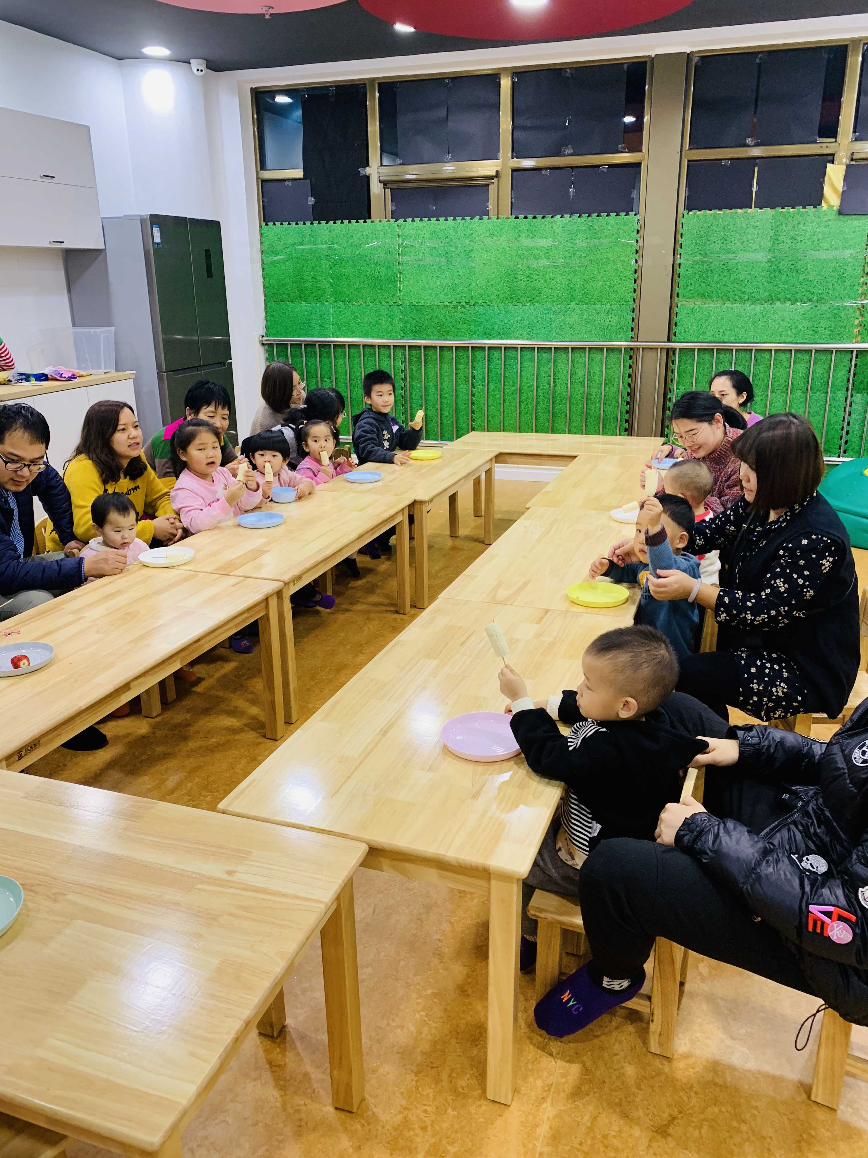 還有Pongo，it's show time，紅毯走起來！we're all super star！