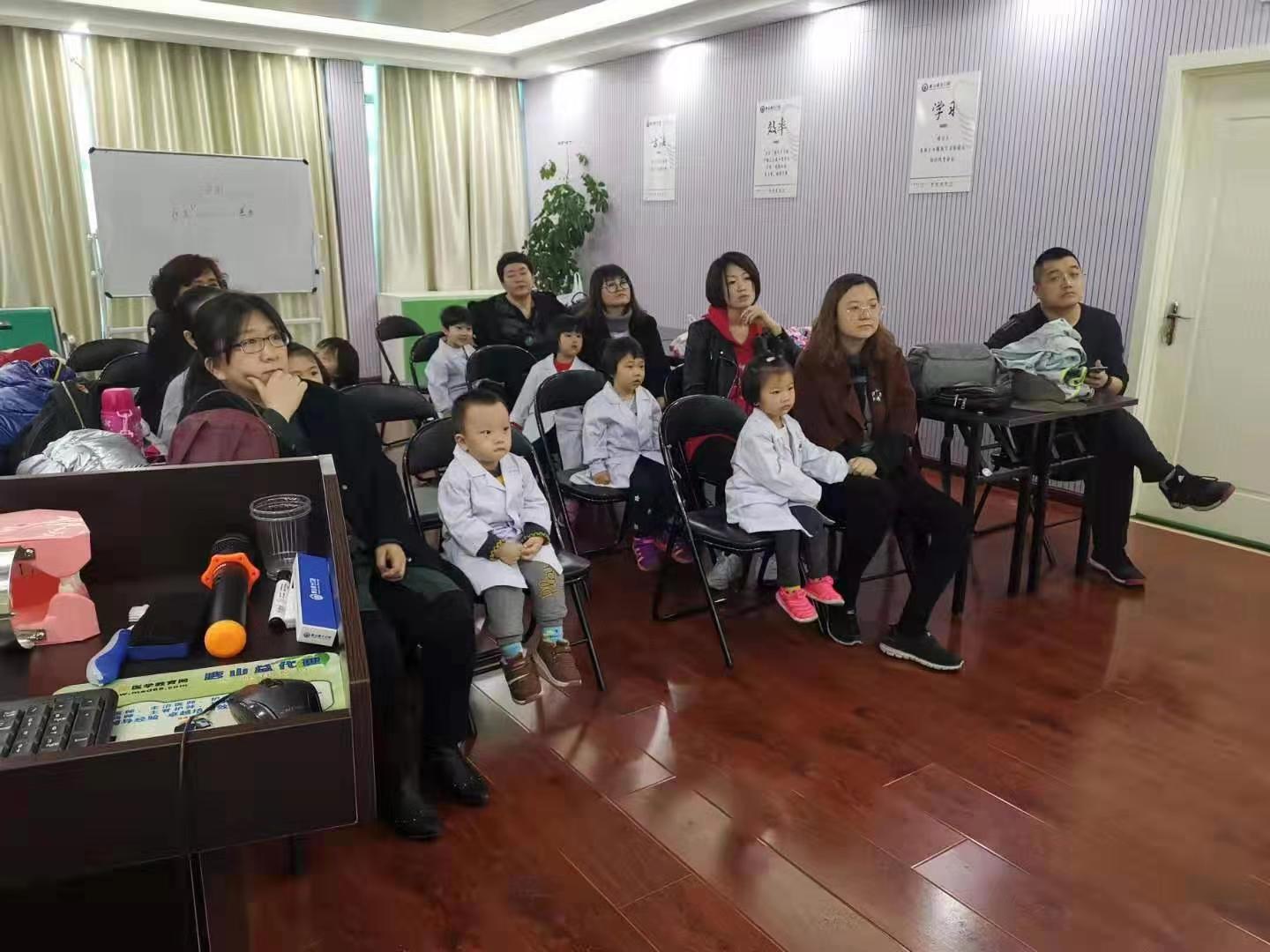 NYC紐約國(guó)際唐山早教中心：“小小牙醫(yī)”親子活動(dòng)回顧
