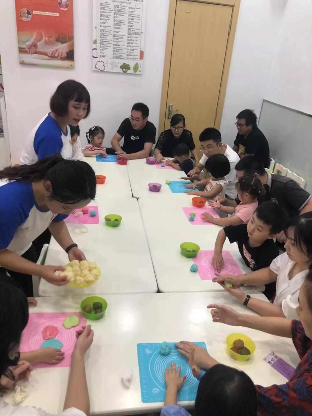 NYC紐約國際寧波早教中心：【活動回顧】歡慶中秋，月餅DIY